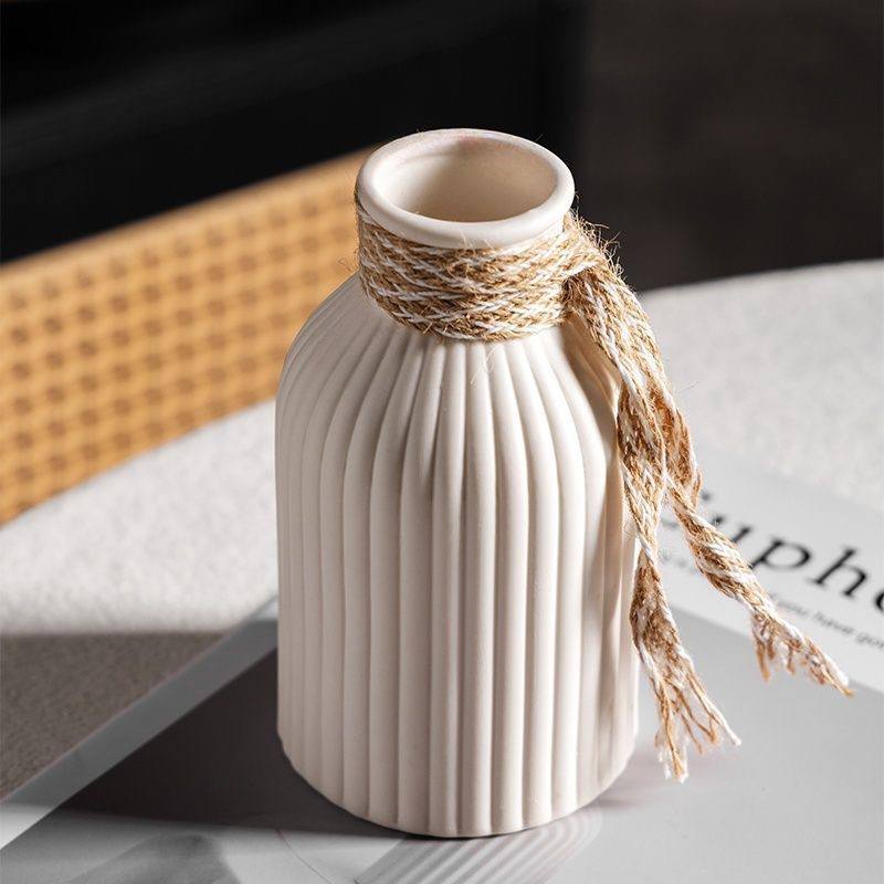 Mini Rustic Ribbed Vase (FREE Dried Flowers Included!)