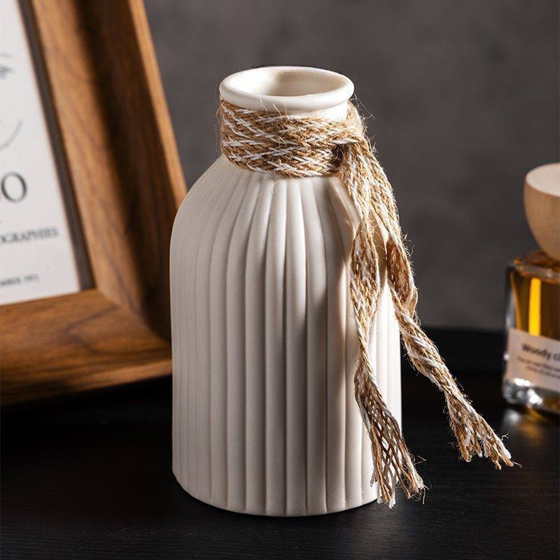 Mini Rustic Ribbed Vase (FREE Dried Flowers Included!)